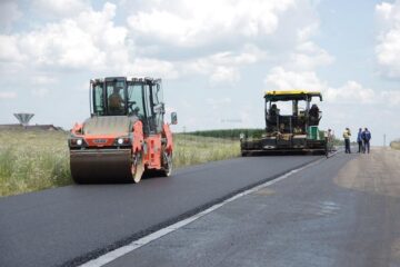 Asfaltarea șoselei de centură