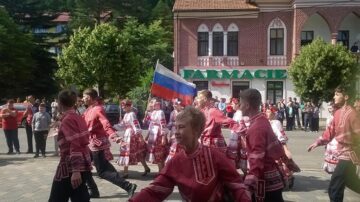 Ansamblul Folcloric „Mugurelul-Mărgineanca” din Dorohoi, Botoșani, a obținut trofeul Festivalului Internațional „Dorna, plai de joc și cântec”