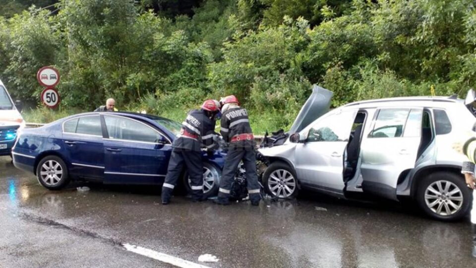 Accident mortal pe DN 17: Un neamț care a adormit la volan a intrat în mașina condusă de viceprimarul din Cacica