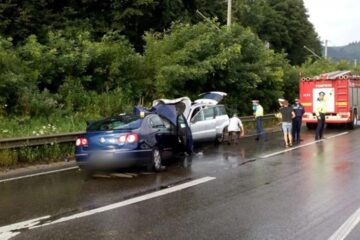 Accident mortal pe DN 17: Un neamț care a adormit la volan a intrat în mașina condusă de viceprimarul din Cacica
