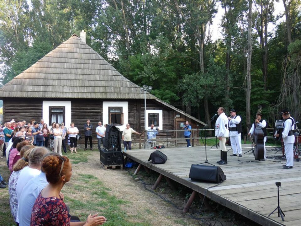 Nicolae Furdui Iancu a fermecat publicul venit în număr mare la Muzeul Satului Bucovinean