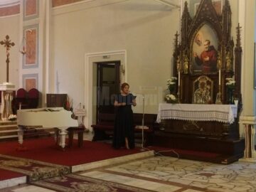 Soprana Simona Mihai, violonistul George Zacharias și pianistul Spyros Souladakis, concert de excepție, sâmbătă, la Biserica Romano-Catolică Suceava