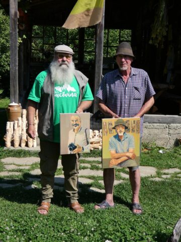 „Lingura boierului”, „lada bucovineană” și tablouri fantastice, create în Poiana Dacilor, la cea de-a 15-a ediție a taberei meșterilor populari și pictorilor naivi