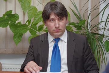 Purtătorul de cuvânt al Inspectoratului Școlar Județean (IȘJ) Suceava, prof. Ioan Cezar Anuței
