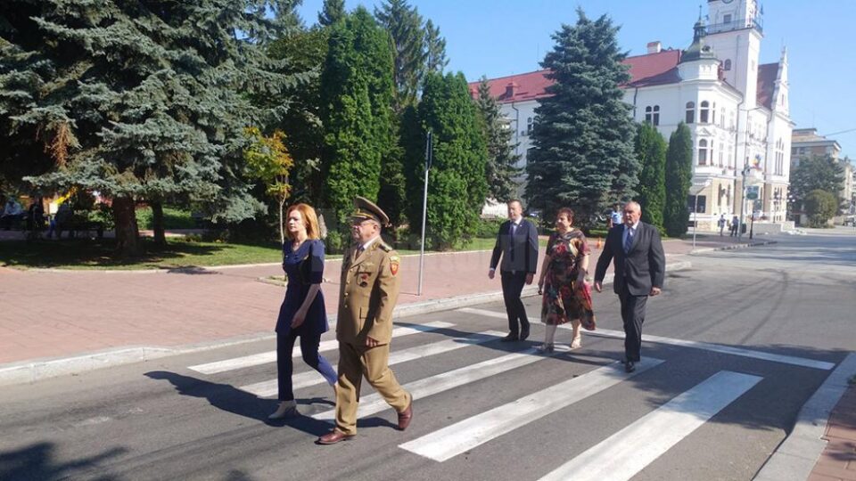 Ziua Imnului Național a fost marcată în Piața Tricolorului din centrul Sucevei