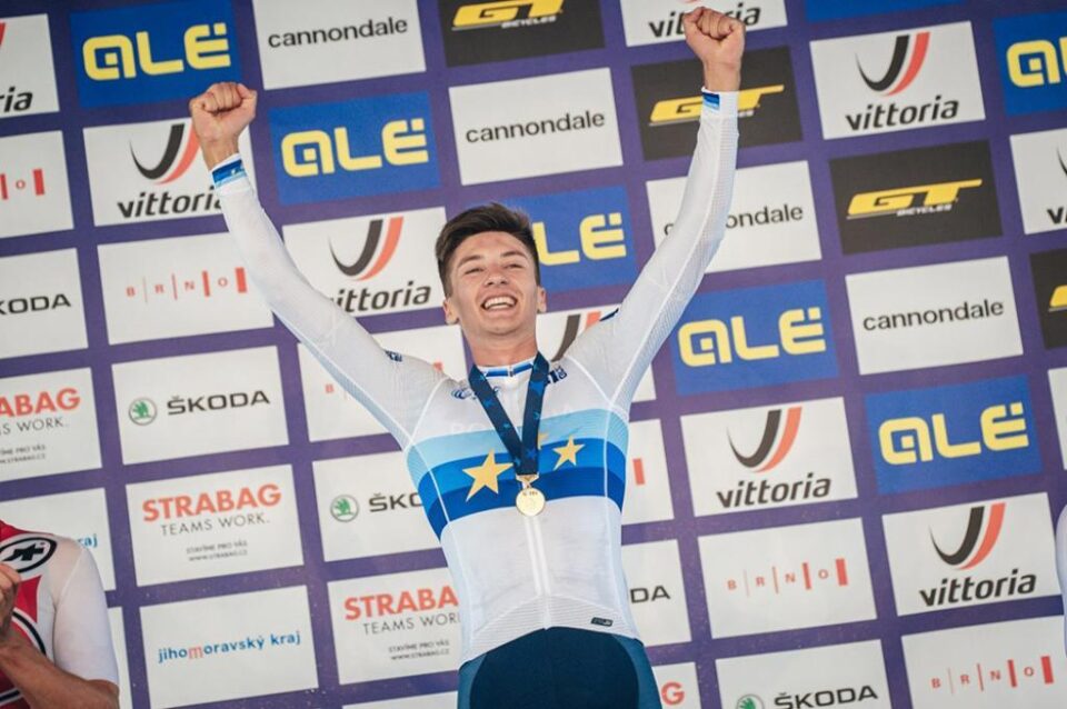 Vlad Dascălu a devenit campion european de tineret la mountain bike. Foto Traian Olinici Vlad Dascălu a devenit campion european de tineret la mountain bike. Foto Traian Olinici