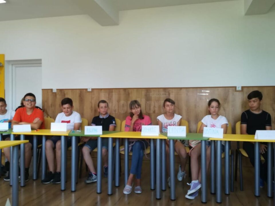 Școala de vară „Gaudeamus” s-a deschis, ieri, la Liceul Tehnologic din Dumbrăveni, cu o întâlnire a elevilor cu ziariști