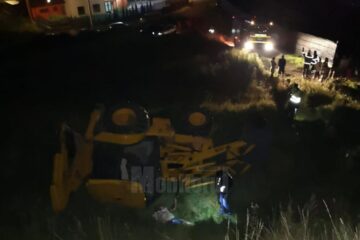 Barbatul a fost gasit fara suflare, in apropierea utilajului rasturnat