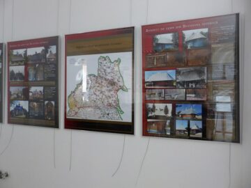 Adevărate opere de artă ale meșterilor populari, „Biserici de lemn din Bucovina istorică”, în imagini și documente, pot fi văzute la Muzeul de Istorie