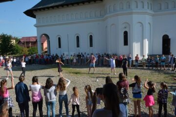 Aproape 200 de copii și tineri au participat la Tabăra de vară „Suflet bucovinean”, ediția a III-a, la Vicovu de Sus