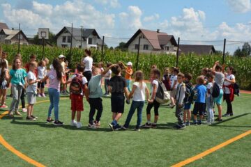 Aproape 200 de copii și tineri au participat la Tabăra de vară „Suflet bucovinean”, ediția a III-a, la Vicovu de Sus