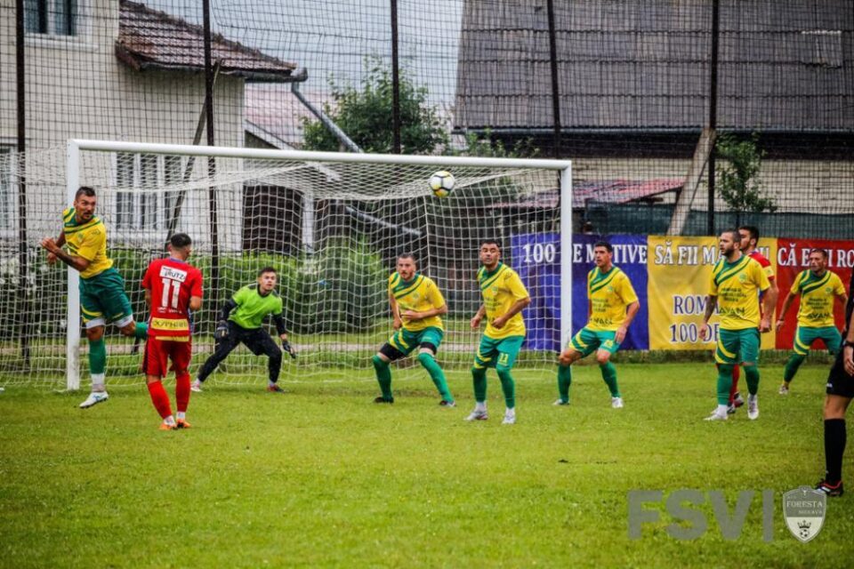 Foresta s-a impus clar în amicalul cu FC II Botoșani, disputat la Pojorâta. Foto Costi Solovastru Foresta s-a impus clar în amicalul cu FC II Botoșani, disputat la Pojorâta. Foto Costi Solovastru