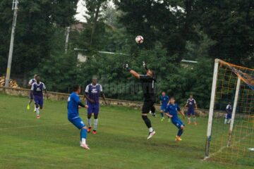 Bucovina Rădăuți și Șomuz Fălticeni au încheiat nedecis amicalul de la Siret. Foto Cristian Plosceac