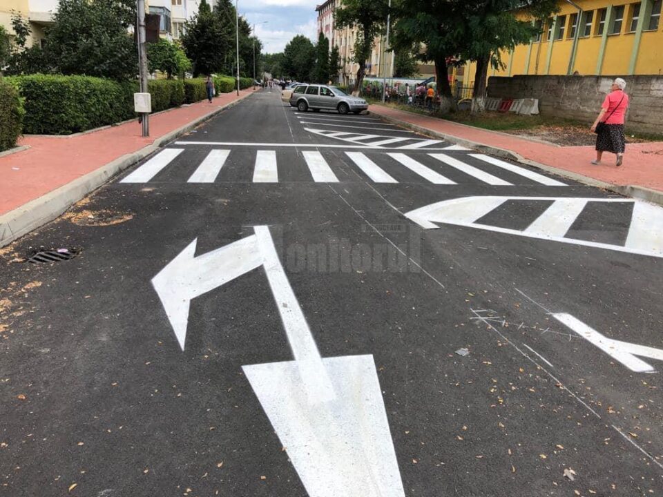 Strada Grigore Ureche din Zamca, reabilitată și modernizată