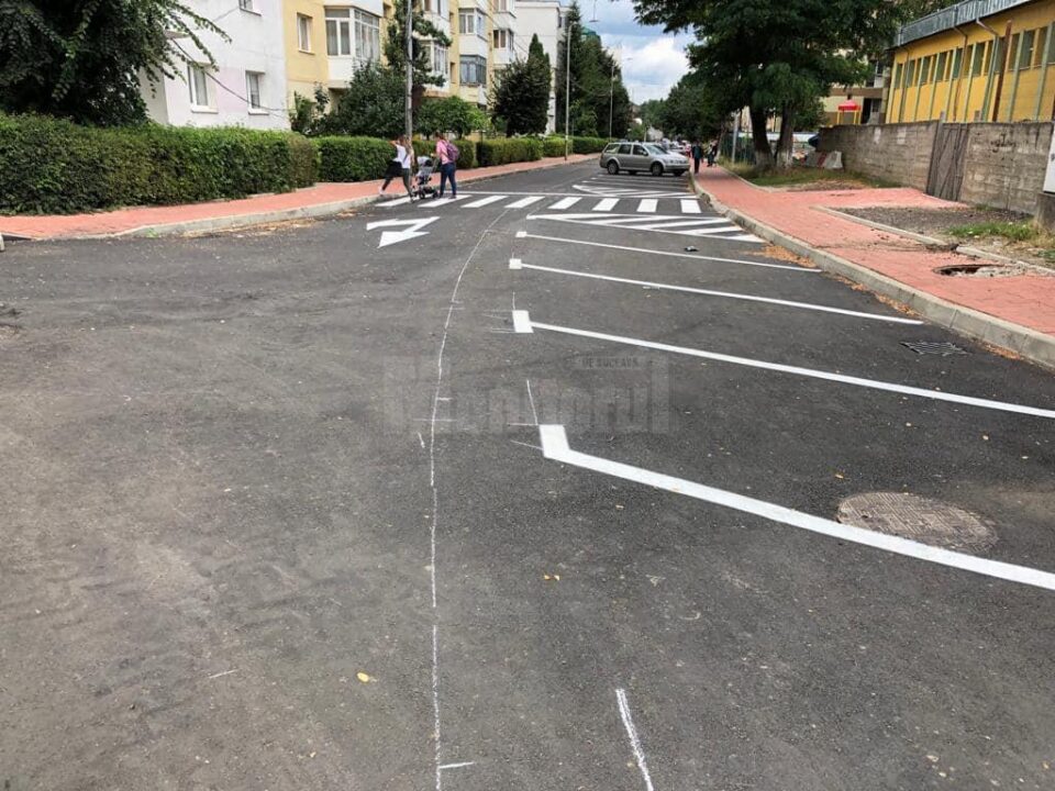 Strada Grigore Ureche din Zamca, reabilitată și modernizată 3