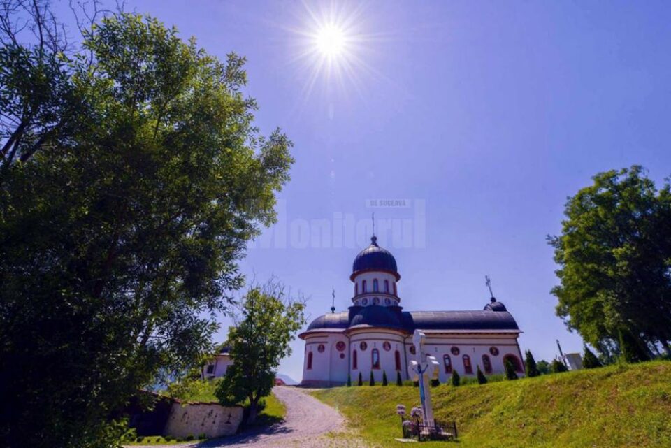 Monahul, „chemat să-I vorbească lui Dumnezeu despre oameni”