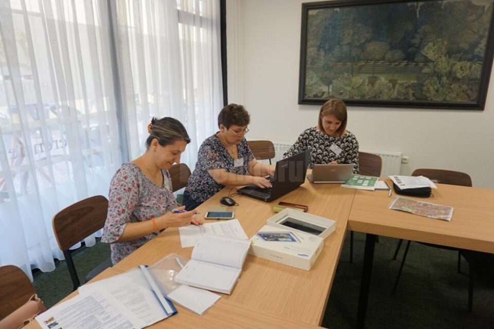 Profesorii Colegiului Național "Mihai Eminescu" Suceava