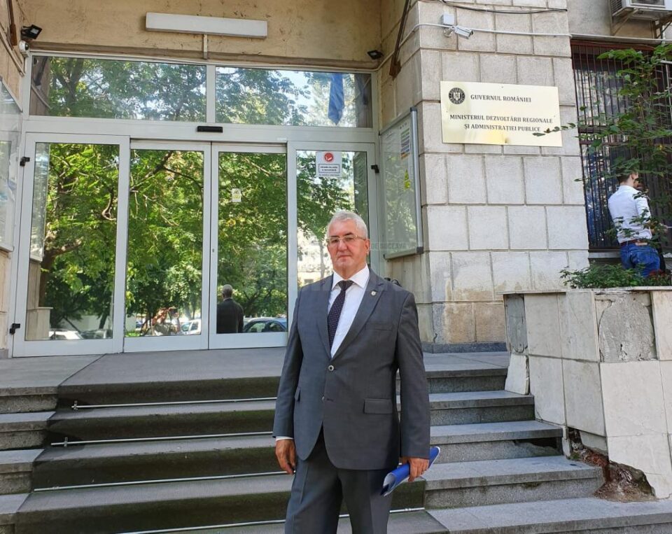 Primarul Sucevei a discutat la MDRAP despre licitația celor 15 autobuze electrice