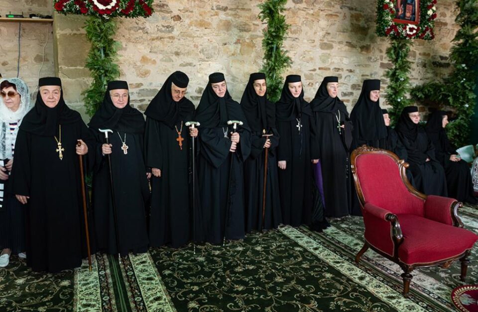 Liturghie arhierească la hramul Mănăstirii Sucevița. Foto: Petru Palamar
