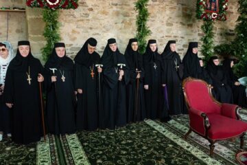 Liturghie arhierească la hramul Mănăstirii Sucevița. Foto: Petru Palamar