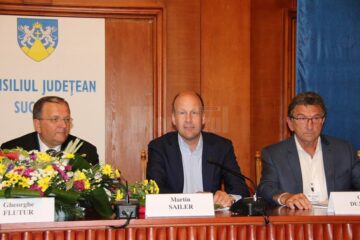Gheorghe Flutur alături de oficialii din Schwaben și Mayenne