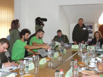 Acuzații false și dezinformări lansate în războiul dintre Greenpeace România și conducerea RNP