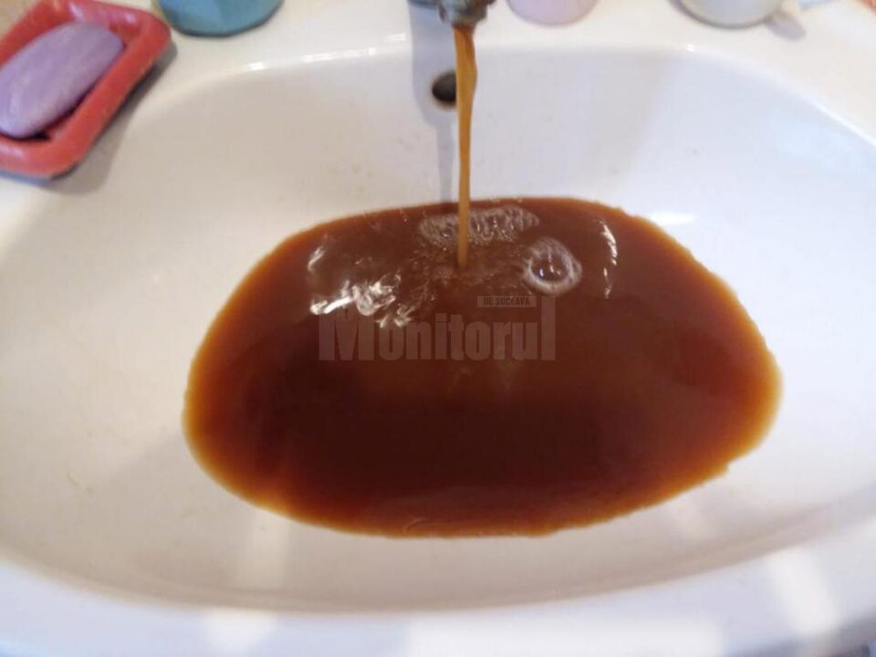 Apa din rețeaua publică de la Dolhasca