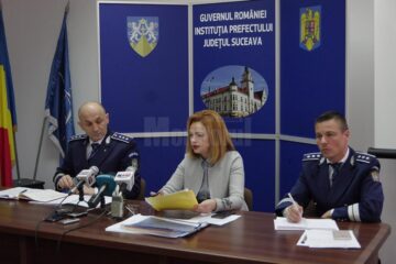 Șeful IPJ, Adrian Buga, prefectul Mirela Adomnicăi și purtătorul de cuvant al IPJ, Ionuț Iepureanu