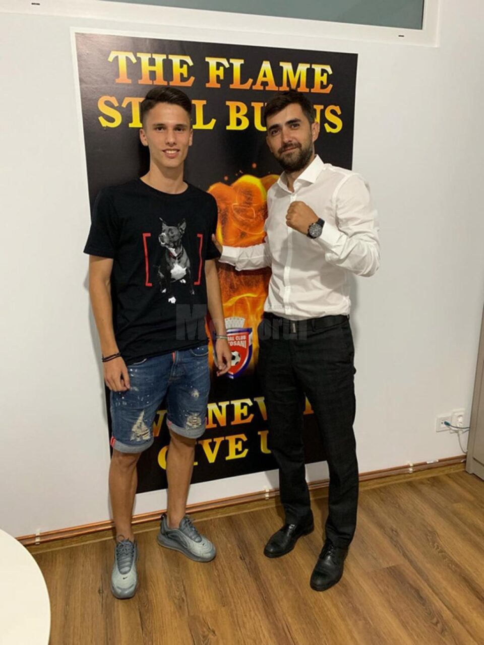 Aleksandru Longher (stânga), alături de impresarul Marian Perju