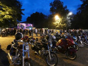 Peste 100 de participanți la parada motocicliștilor, care a încheiat Bucovina Motorfest 2019