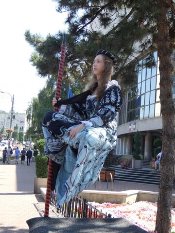 Statui levitante pe străzile Sucevei