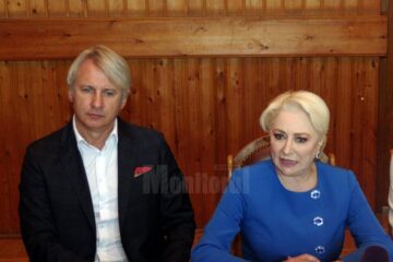 Ministrul de Finanțe, viceprim-ministrul Eugen Teodorovici, și prim-ministrul Viorica Dăncilă