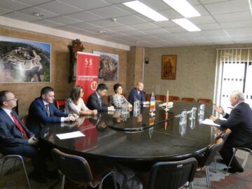 Vizită istorică a ambasadorului Chinei, la Primăria Suceava