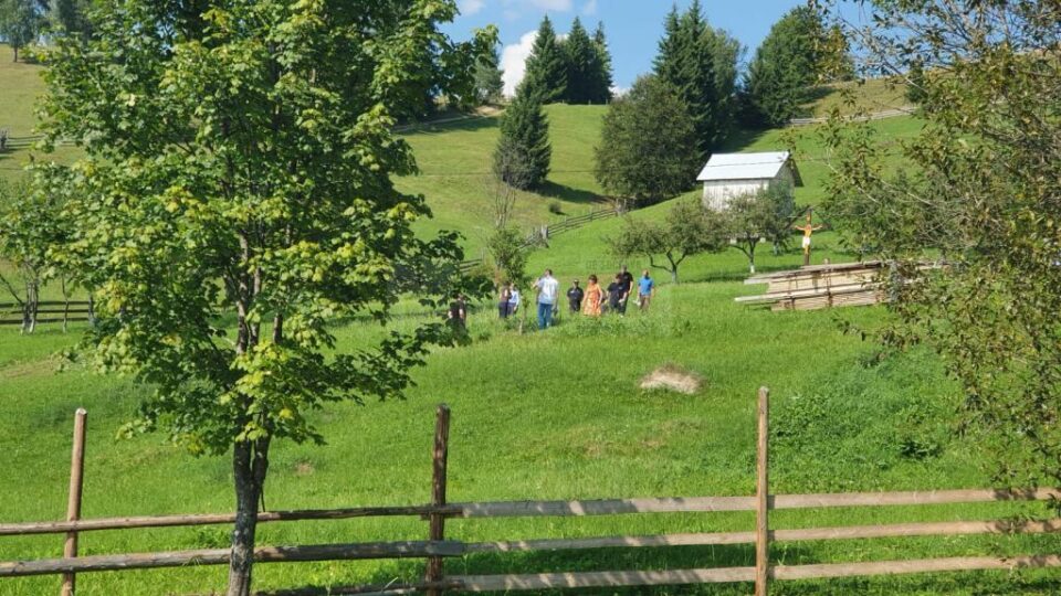 Săpături în căutarea celorlalți doi copii