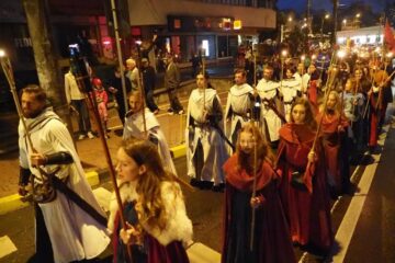 Parada cu făclii a Festivalului de Artă Medievală „Ștefan cel Mare”