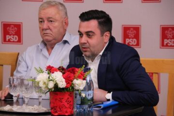 Președintele PSD Suceava, senatorul Ioan Stan, și ministrul Transporturilor, Răzvan Cuc