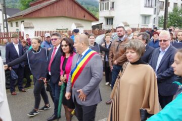 Mii de credincioși catolici și peste 100 de preoți s-au rugat la Cacica pentru ca „imposibilul să devină posibil”