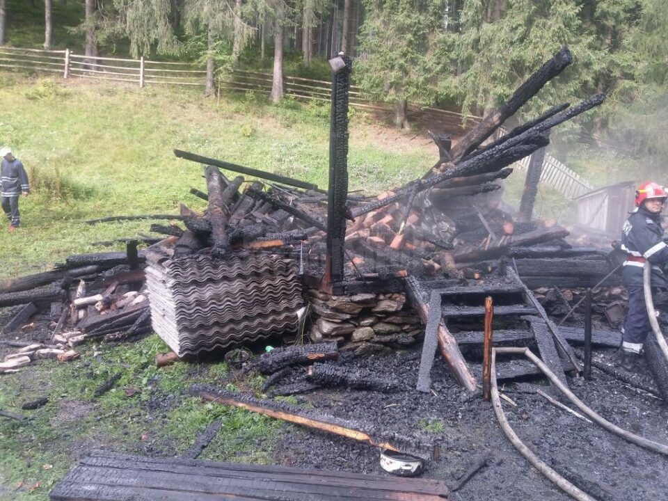 Proprietarul nu a mai reușit să salveze nimic