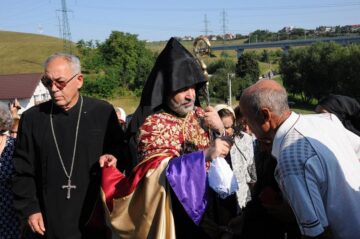 Armeni din toată țara alături de credincioși ortodocși, prezenți ieri la hramul Sfintei Maria, la Hagigadar