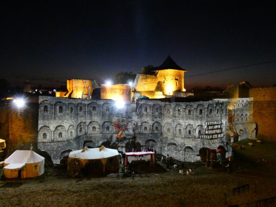 Videomaping pe zidurile Cetății Sucevei