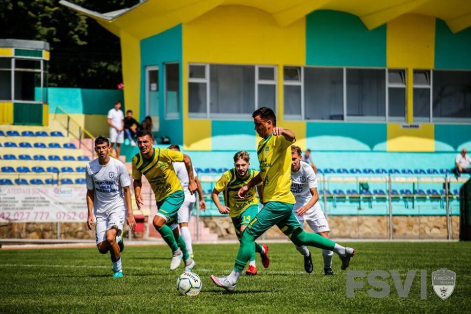 Foresta a câștigat ultimul meci de pregătire disputat pe stadionul Areni. Foto: Costi Solovăstru Foresta a câștigat ultimul meci de pregătire disputat pe stadionul Areni. Foto: Costi Solovăstru