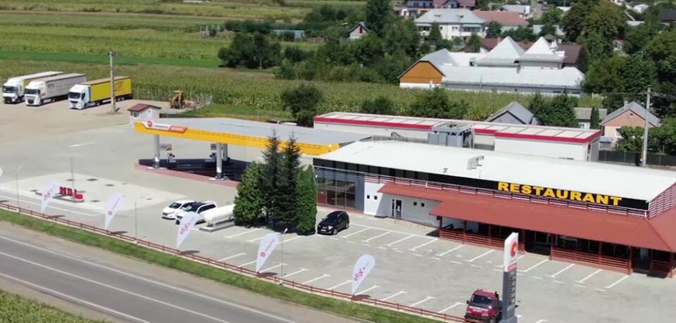 Investiție de 1,5 milioane de euro inaugurată la Pătrăuți de un sucevean din Italia, chiar în Luna Diasporei Investiție de 1,5 milioane de euro inaugurată la Pătrăuți de un sucevean din Italia, chiar în Luna Diasporei