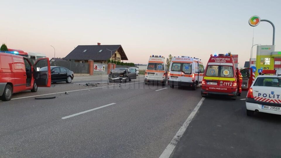 Ambulanțe trimise de urgență la fața locului pentru a prelua răniții