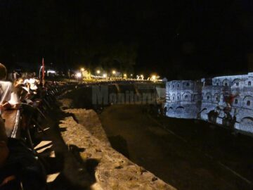 Scene de luptă, dragoni și bourul Moldovei, proiectate pe zidurile Cetății Sucevei