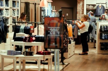 Singurul magazin din nordul țării al brandului Tom Tailor s-a deschis în Iulius Mall Suceava