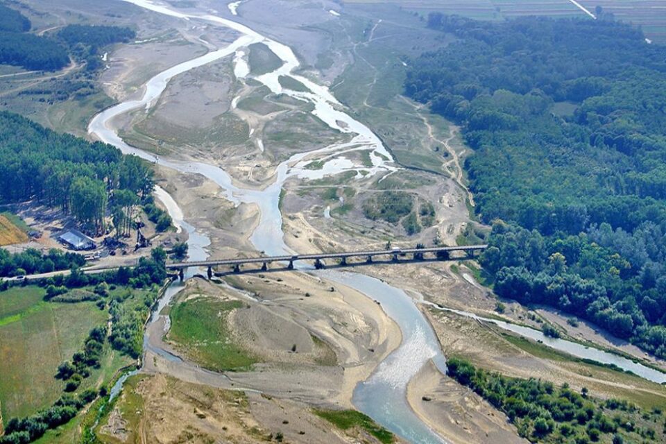 Noul pod peste râul Moldova va fi construit în apropierea celui care face legătura între Cornu Luncii și Mălini