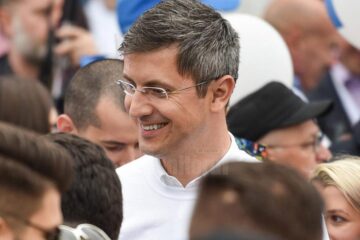 Dan Barna va fi prezent la Suceava, Fălticeni și Bunești