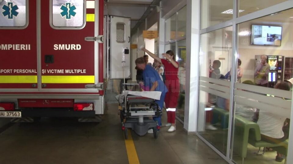 Copiii au fost aduși cu ambulanțele miercuri seara, la Spitalul de Urgență „Sfântul Ioan cel Nou” Suceava