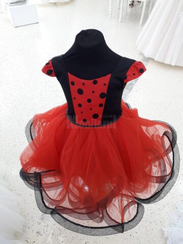 Util – Un loc in care găsești ușor vestimentația pentru orice petrecere