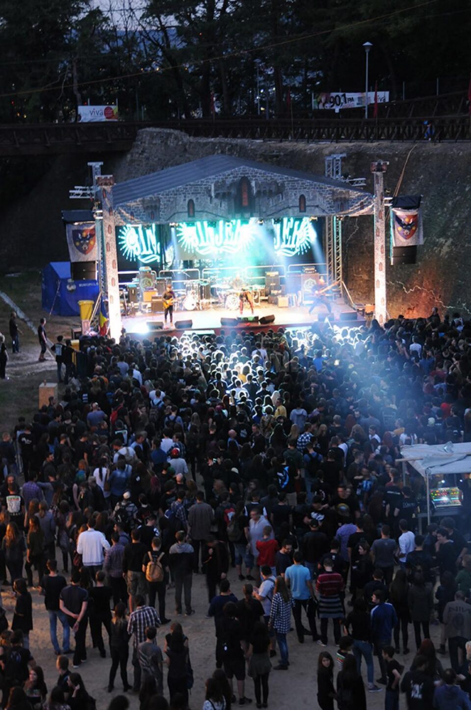 Accesul la festival va fi posibil începând cu ora 17.00